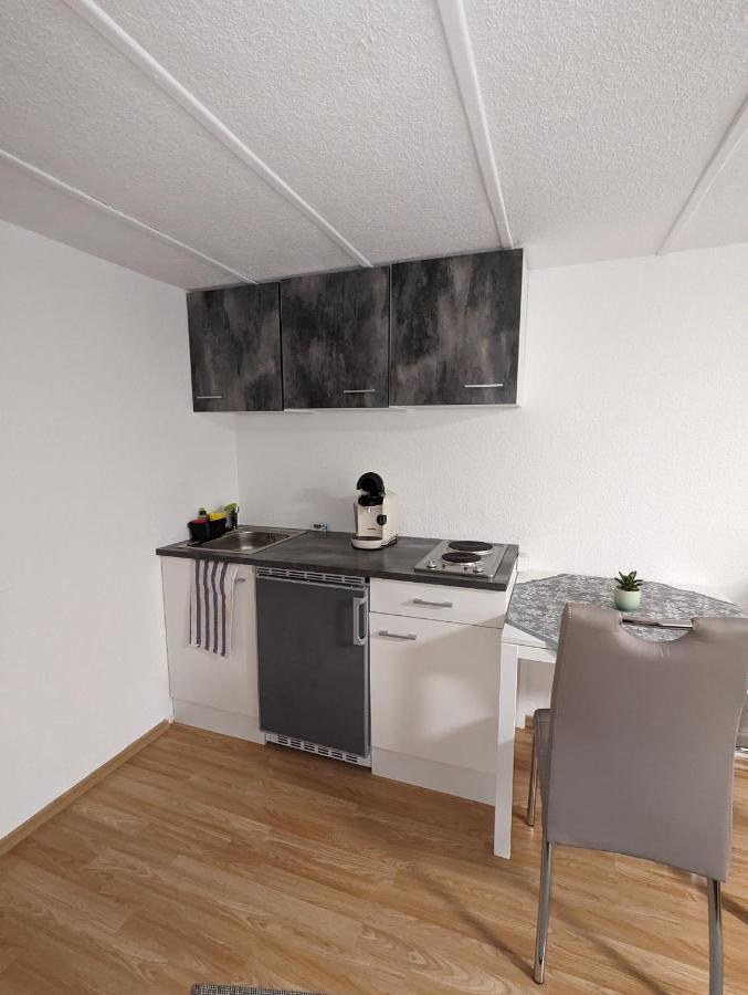 Direkt An Der S-Bahn Gelegenes Gemutliches Souterrain Apartment Mit Privatem Zugang 트로이스도르프 외부 사진